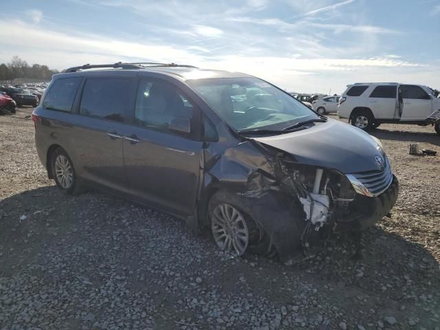 2017 Toyota Sienna XLE