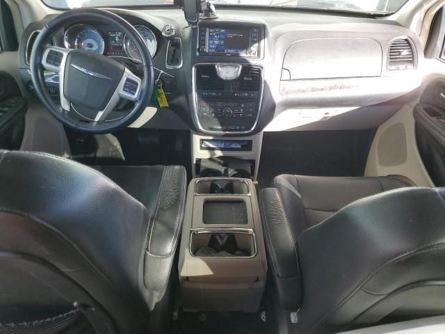 2015 Chrysler Town & Country Touring L