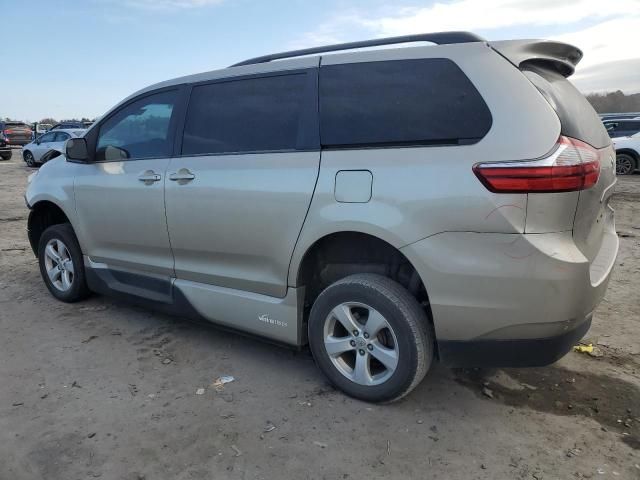 2015 Toyota Sienna LE