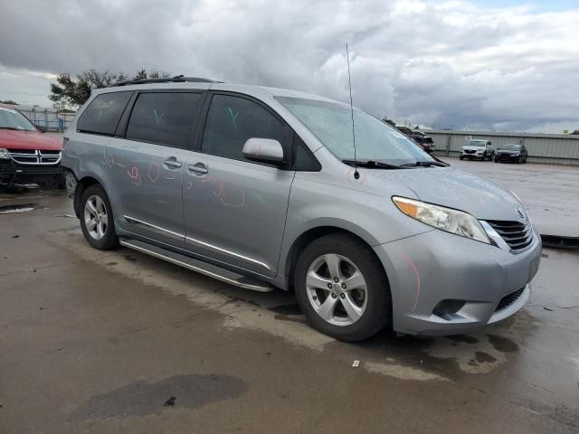 2013 Toyota Sienna LE