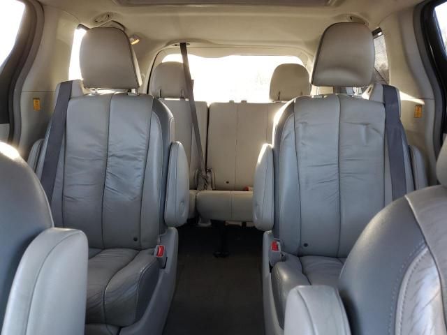 2011 Toyota Sienna XLE