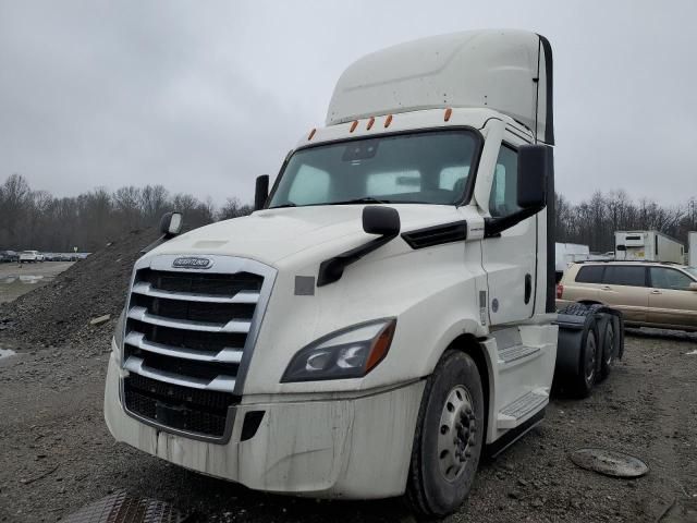 2022 Freightliner Cascadia 126