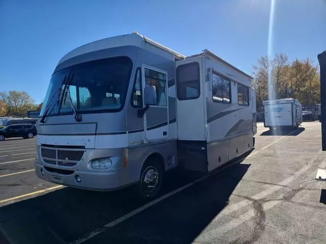 2003 Workhorse Custom Chassis Motorhome Chassis W22