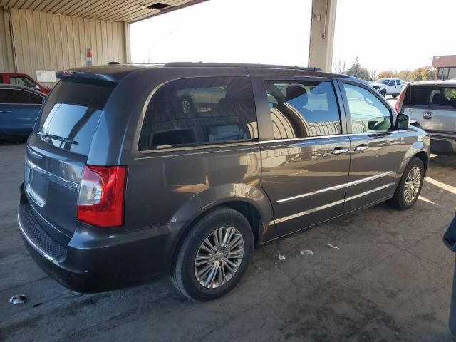 2015 Chrysler Town & Country Touring L