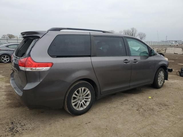 2011 Toyota Sienna XLE