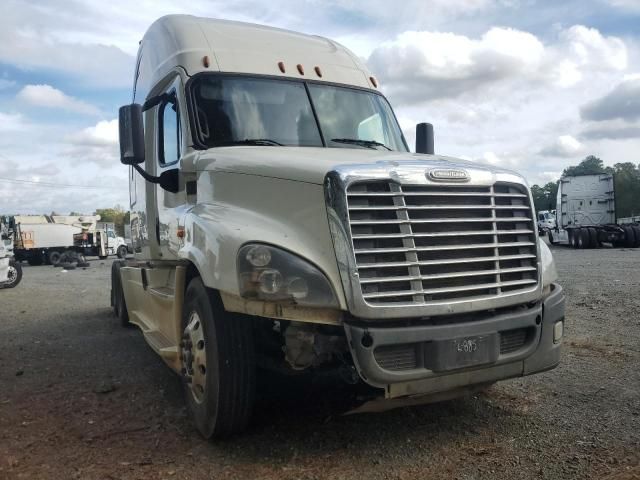 2016 Freightliner Cascadia 125