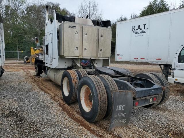 2000 Peterbilt 379