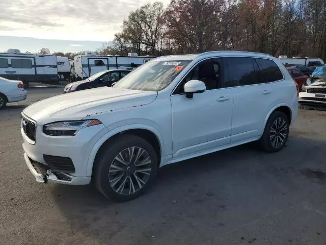 2022 Volvo XC90 T5 Momentum