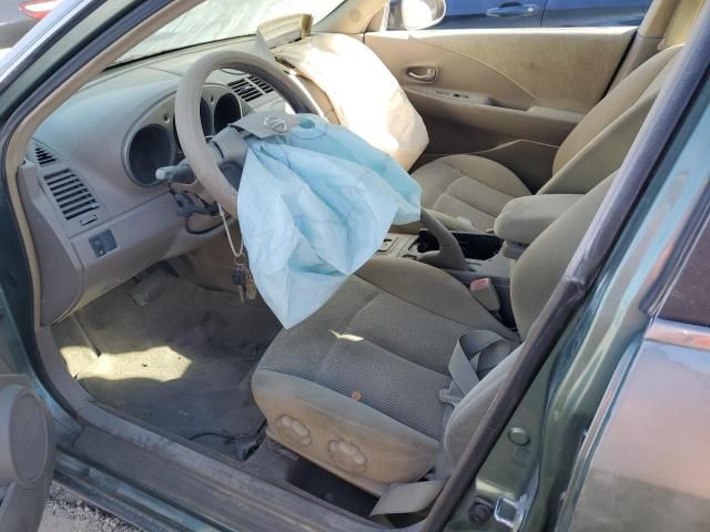 2004 Nissan Altima Base