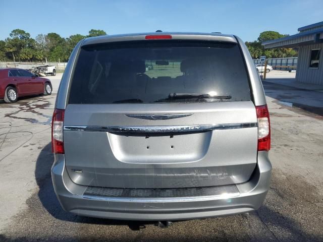 2013 Chrysler Town & Country Touring