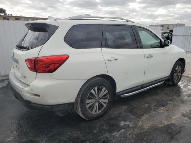 2020 Nissan Pathfinder SV