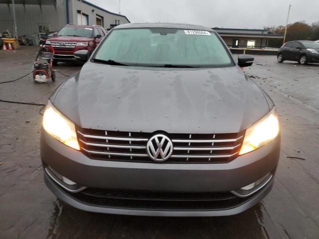 2013 Volkswagen Passat SEL