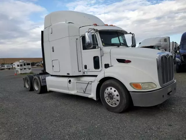 2011 Peterbilt 384