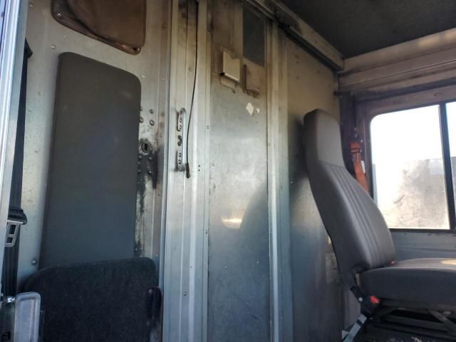 2009 Freightliner Chassis M Line WALK-IN Van