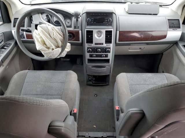 2010 Chrysler Town & Country Touring