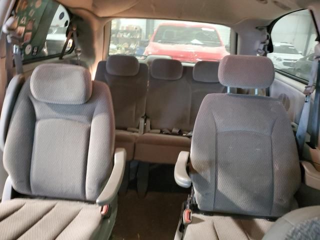 2006 Chrysler Town & Country LX