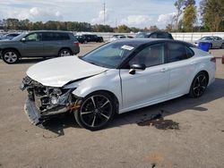 Carros salvage sin ofertas aún a la venta en subasta: 2019 Toyota Camry XSE