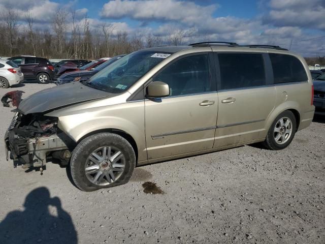 2010 Chrysler Town & Country Touring