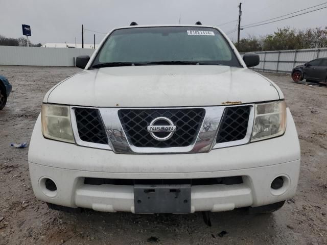 2005 Nissan Pathfinder LE