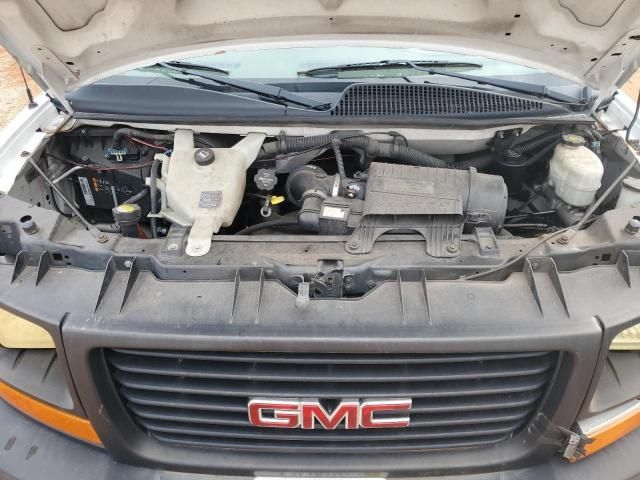 2015 GMC Savana Cutaway G3500