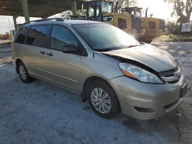 2010 Toyota Sienna CE