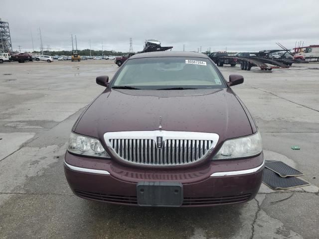 2010 Lincoln Town Car Signature Limited