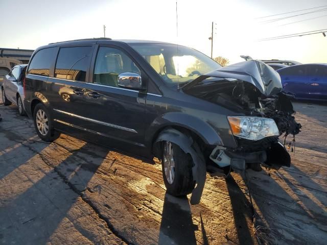 2011 Chrysler Town & Country Touring L