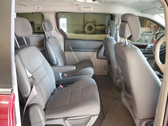 2010 Chrysler Town & Country Touring