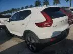 2019 Volvo XC40 T5 Momentum