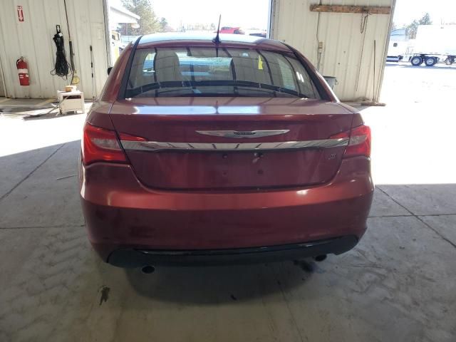 2013 Chrysler 200 Touring