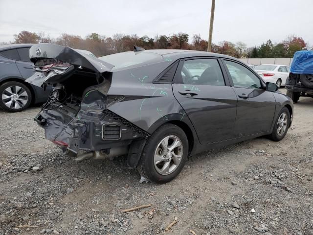 2022 Hyundai Elantra SE