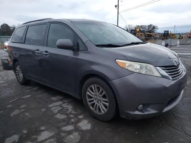 2012 Toyota Sienna XLE