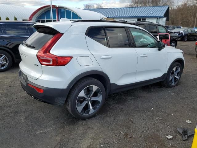 2024 Volvo XC40 Plus