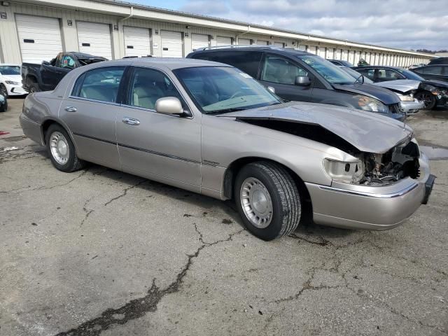 2000 Lincoln Town Car Executive