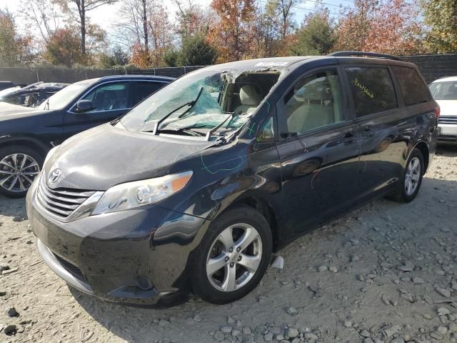 2015 Toyota Sienna LE