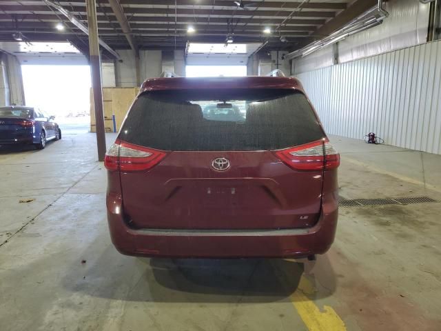 2015 Toyota Sienna LE