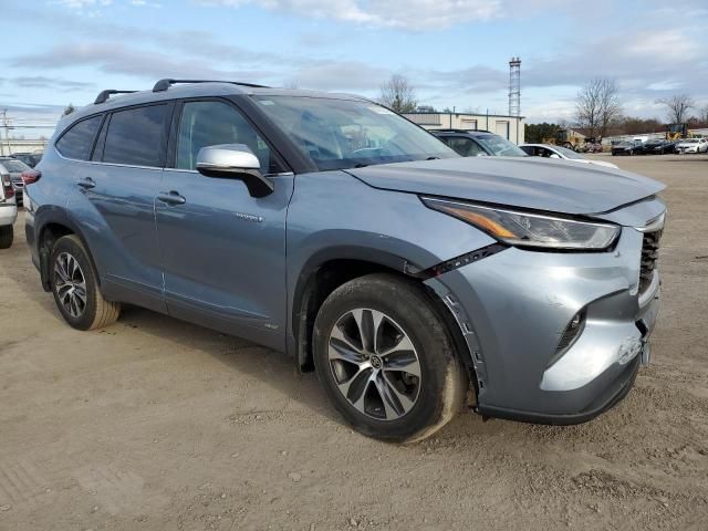 2021 Toyota Highlander Hybrid XLE