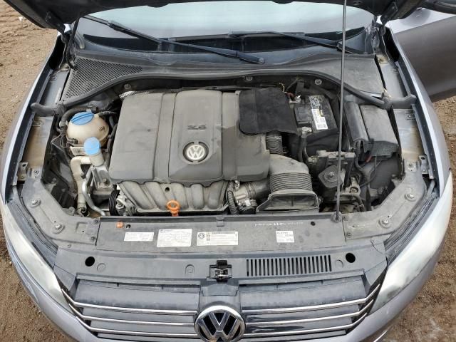 2013 Volkswagen Passat SE