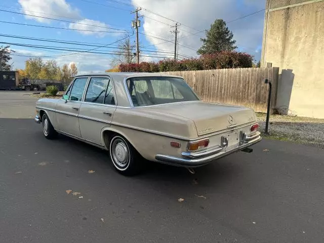 1972 Mercedes-Benz 280 SE