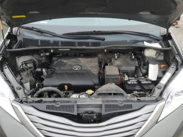 2012 Toyota Sienna XLE