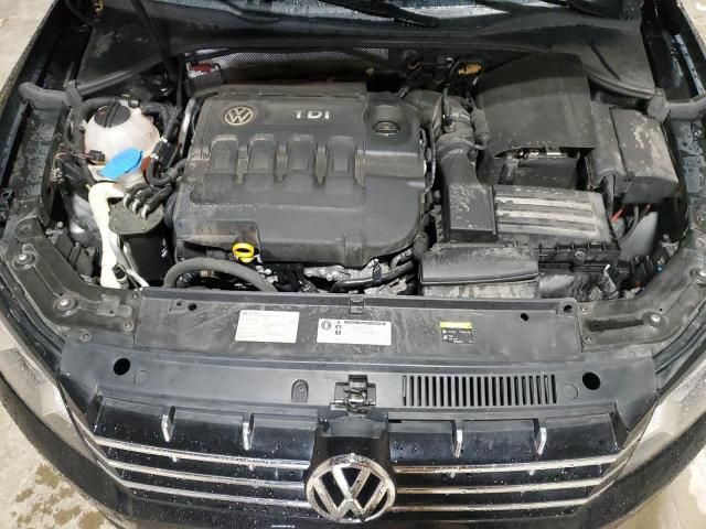 2015 Volkswagen Passat SEL