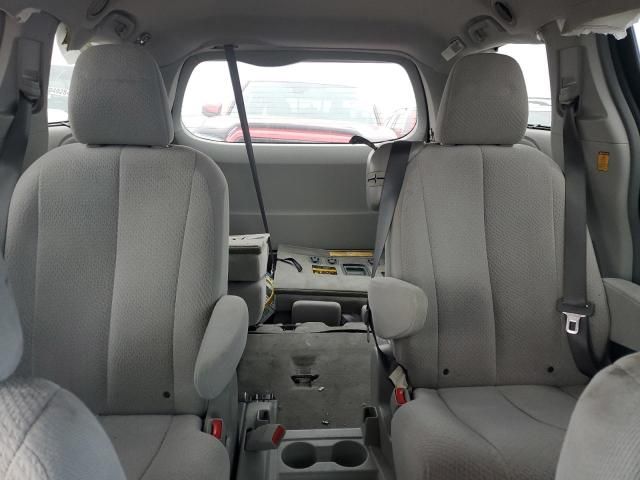 2012 Toyota Sienna LE