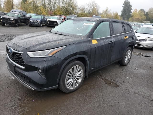 2022 Toyota Highlander Hybrid Platinum