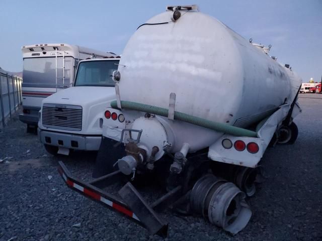 2004 Peterbilt 330