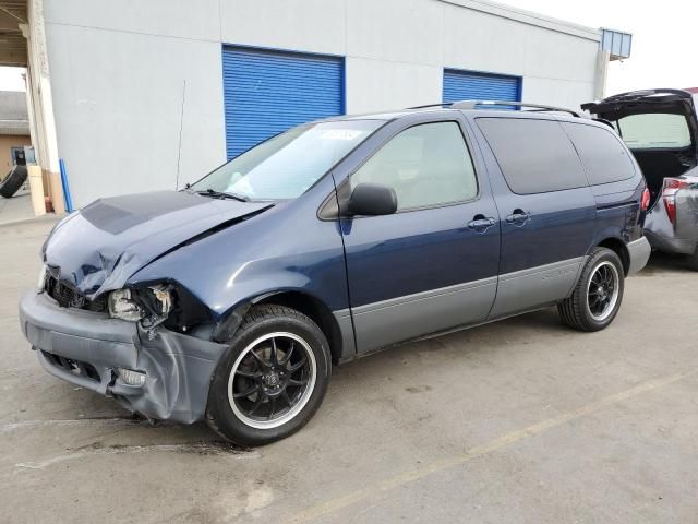 2003 Toyota Sienna LE