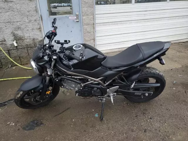 2022 Suzuki SV650