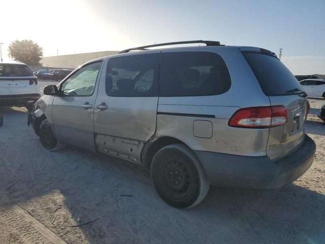 2002 Toyota Sienna CE