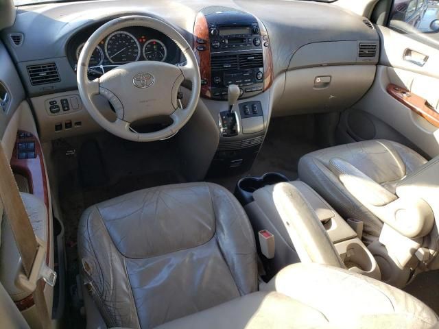 2004 Toyota Sienna XLE