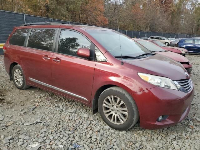 2014 Toyota Sienna XLE