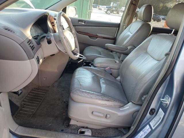 2004 Toyota Sienna XLE